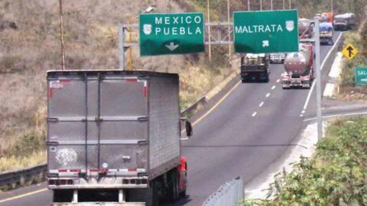 Pareja es despojada de su camioneta en la autopista Orizaba-Puebla [Video]